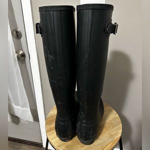 Size 8 Tall Hunter boots